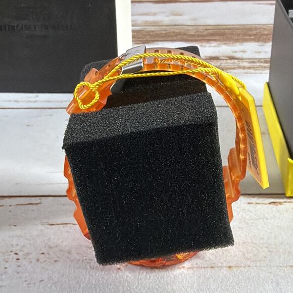 Invicta Men's Watch Invicta Racing Chrono Digital Dial Orange Case Strap 49046 - Picture 3 of 6